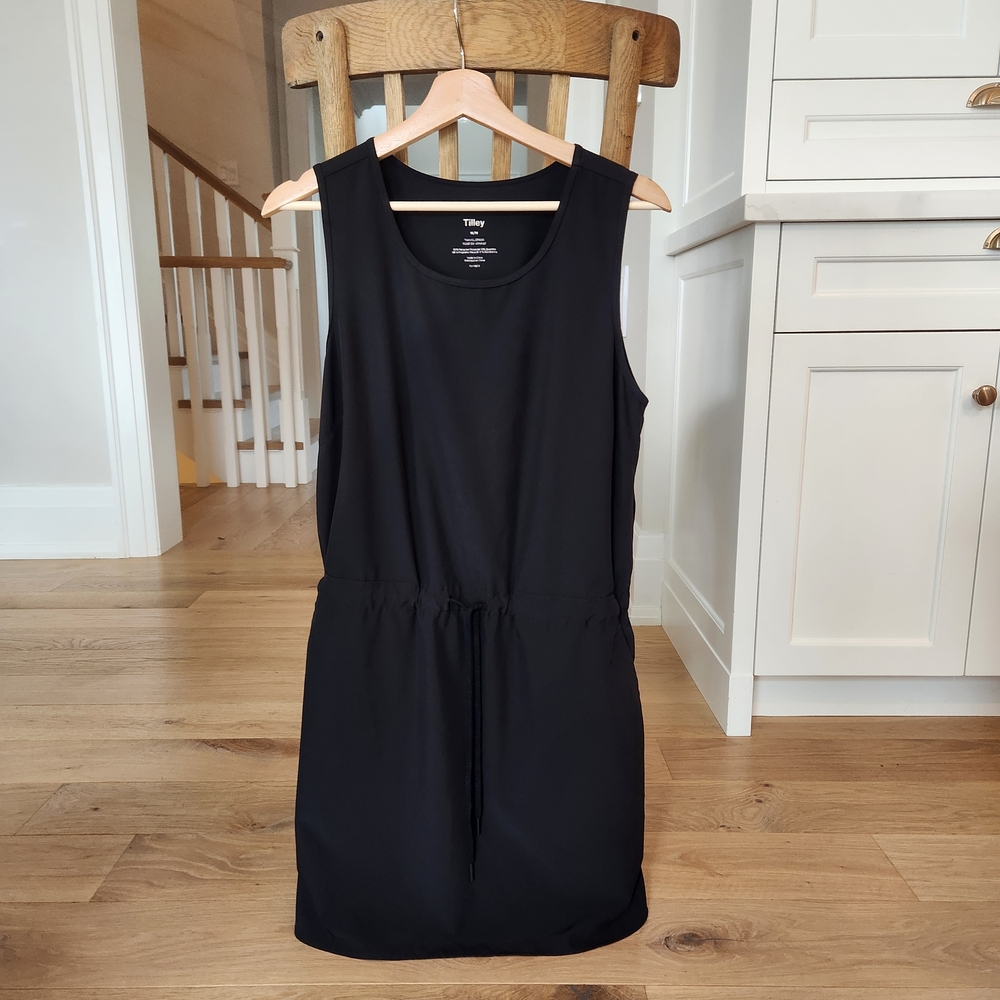 Tilly's Black Sleeveless Dress